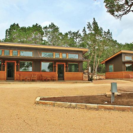 Green Acres Cottages - Dripping Springs Suite 温伯利 外观 照片